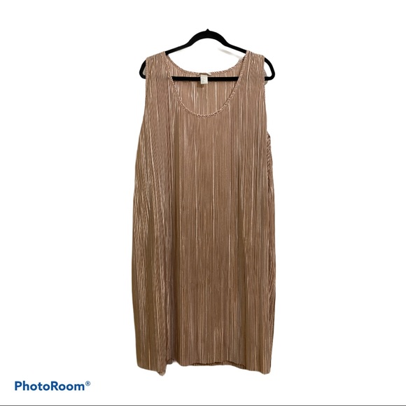 H&M Pale Pink Pleated Midi Dress - Picture 2 of 6